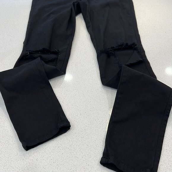 Fashion Nova Distressed Jeans - Picture 4 of 8